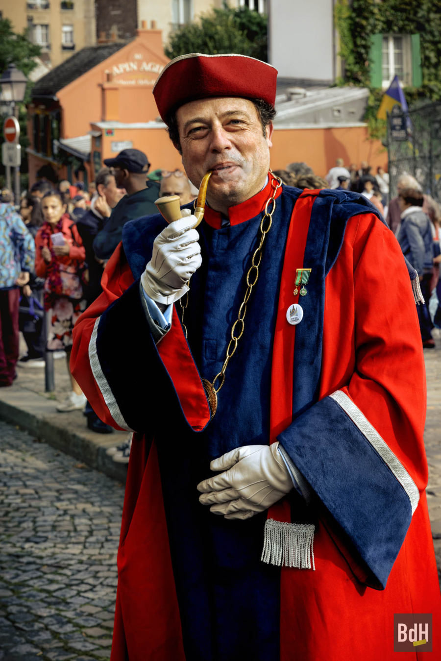 90ème anniversaire de 'La Fête des Vendanges de Montmartre' le 14 Octobre 2023. Membre de la Commanderie du Clos Montmartre