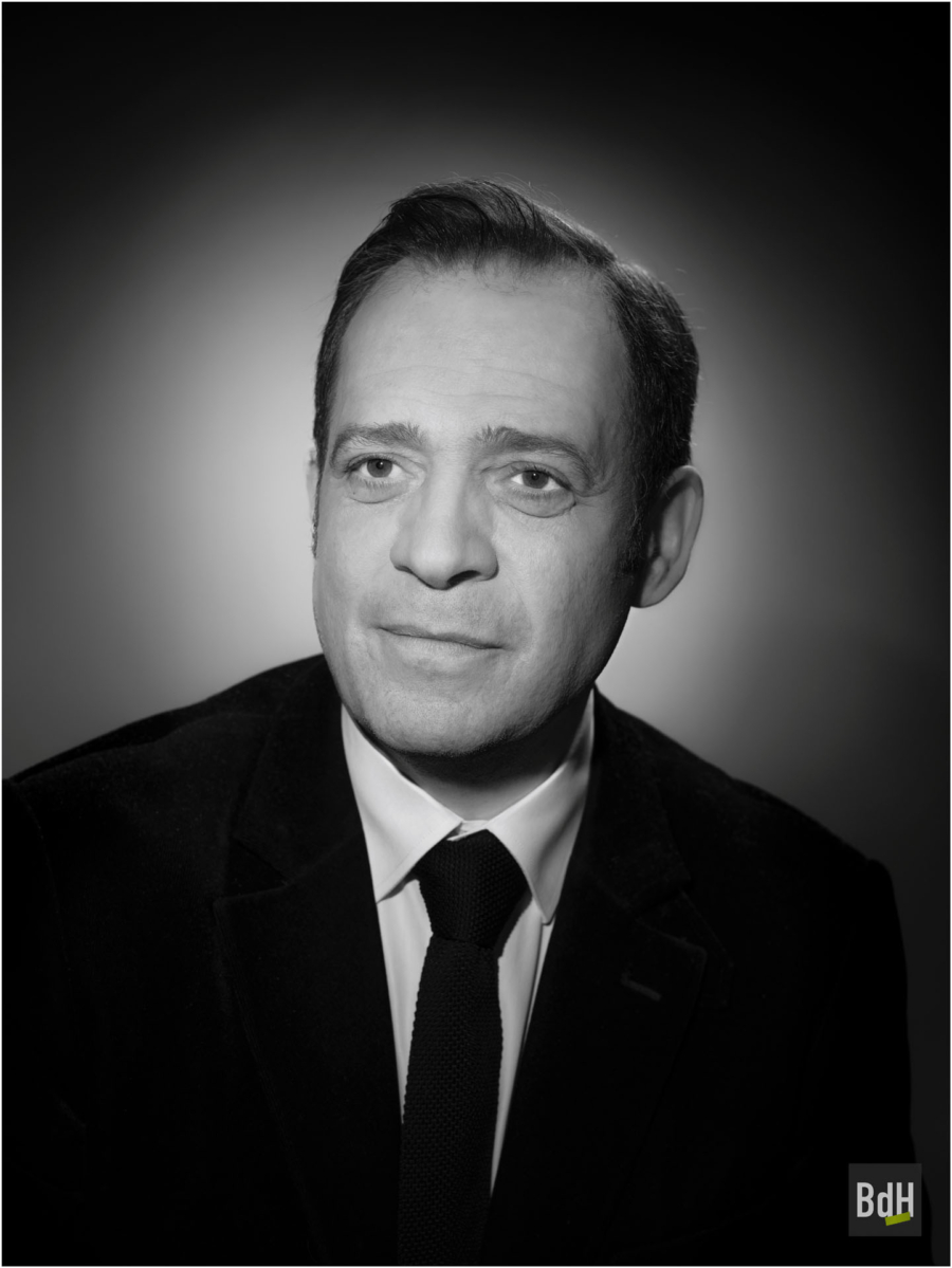 Série de portraits type Harcourt en Noir et Blanc pour L'Oréal par Alain Buu & Bruno de Hogues