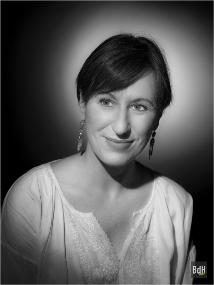 Série de portraits type Harcourt en Noir et Blanc pour L'Oréal par Alain Buu & Bruno de Hogues